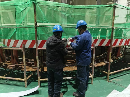 白山电站二期5号机组改造工程项目全面复工 (2).jpg