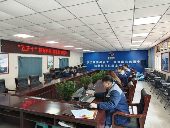 沈阳汽车城项目团支部开展“学雷锋 做志愿 共同奋进‘十五五’”主题志愿服务活动 (2).jpg